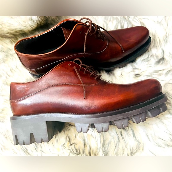 Prada Brown Leather Lug Sole Lace Up
Oxford Size EU 40 | US 9.5 - Picture 1 of 7